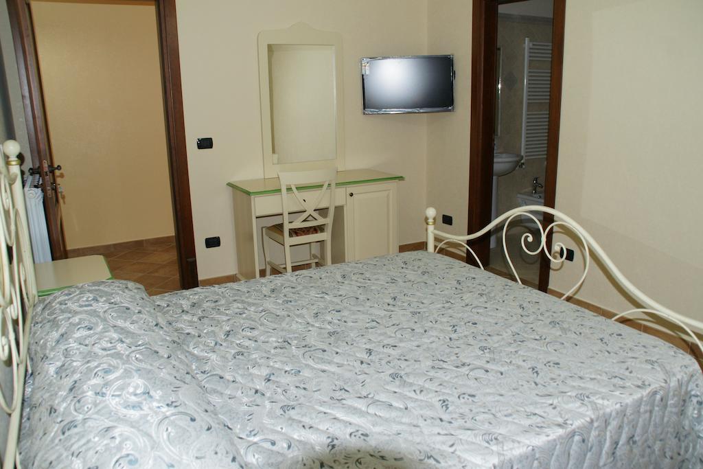 B&B Villa Mery Mileto Habitación foto
