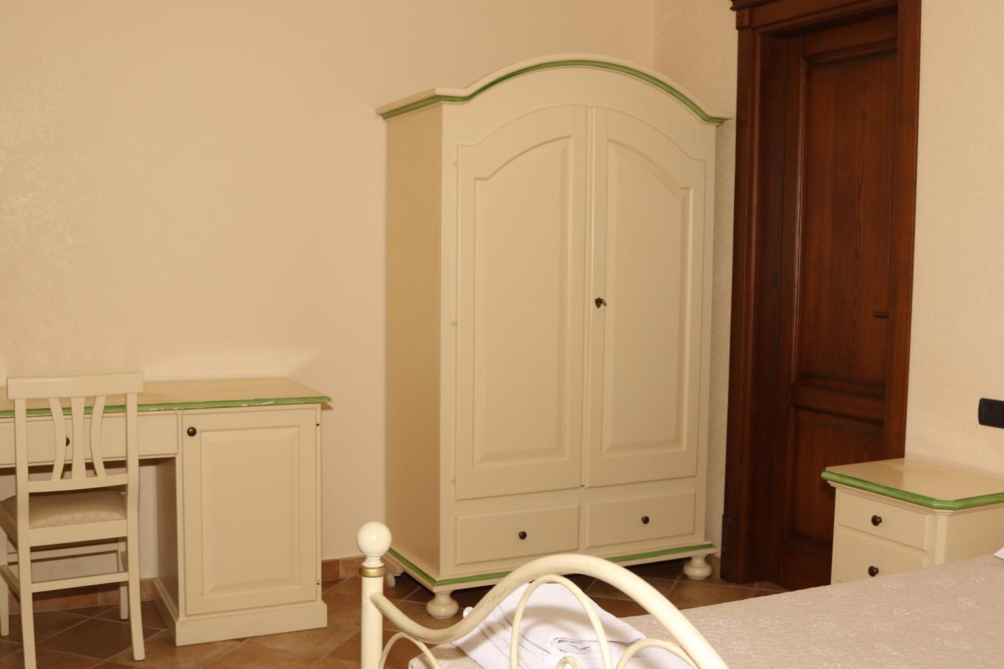 B&B Villa Mery Mileto Exterior foto