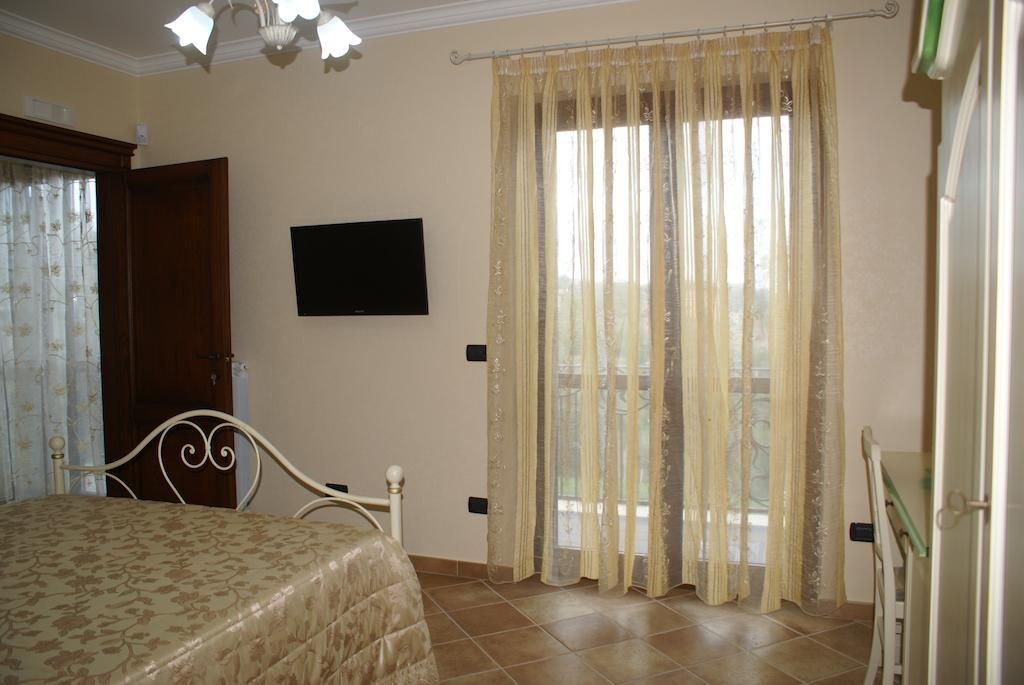 B&B Villa Mery Mileto Habitación foto